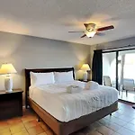 Edgewater Villa 1402