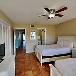 Edgewater Villa 1402