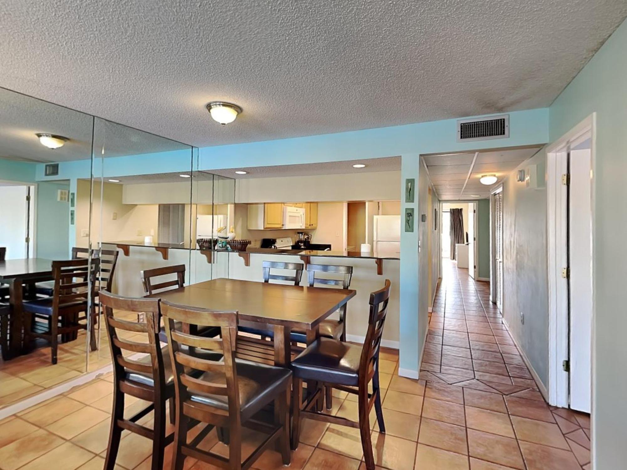 Edgewater 1402 Apartment