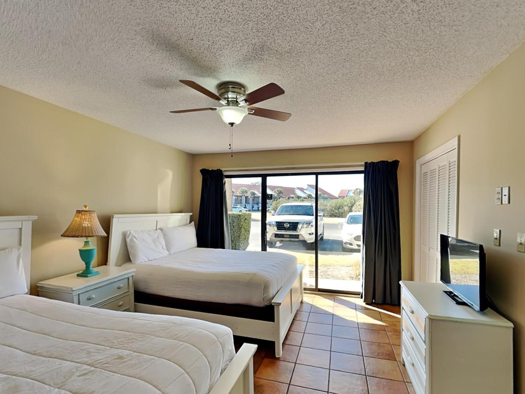 Apartment Edgewater 1402 *